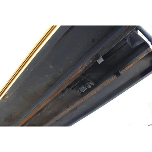 2003 جيناف OTHERS-45817372