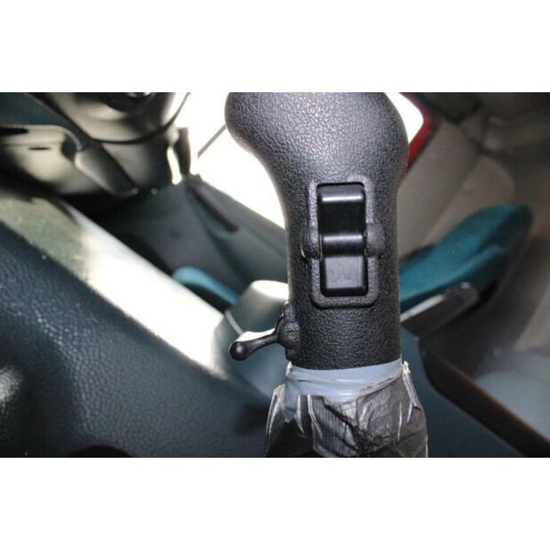 2003 جيناف OTHERS-45817374