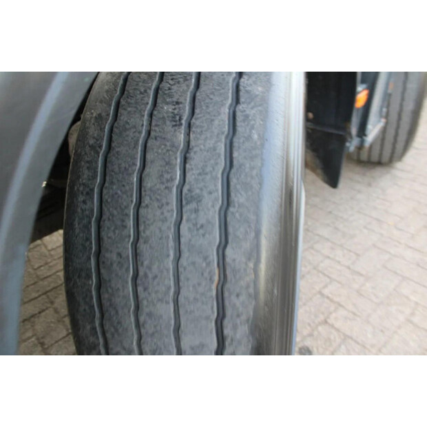 2003 جيناف OTHERS-45817378