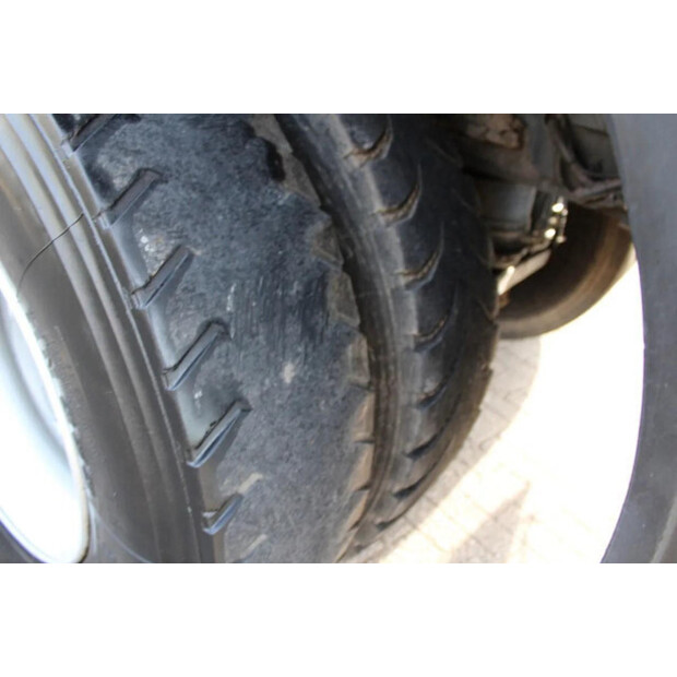 2003 جيناف OTHERS-45817381