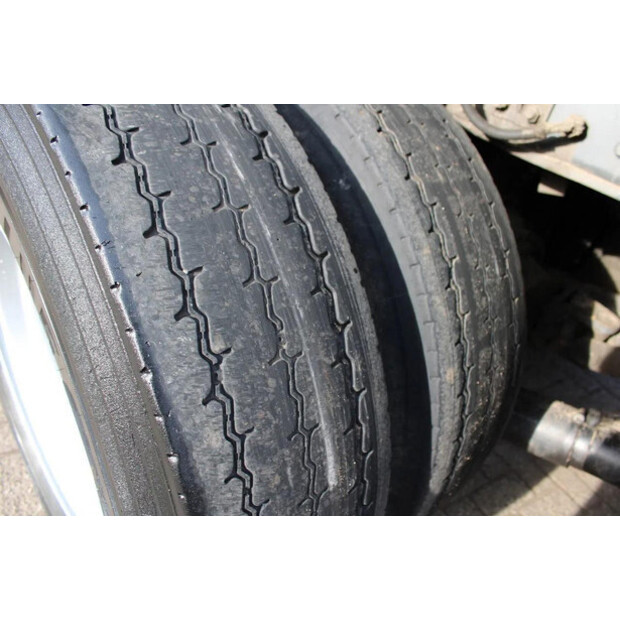 2003 جيناف OTHERS-45817382