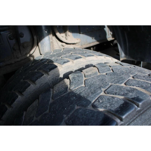 2003 جيناف OTHERS-45817383