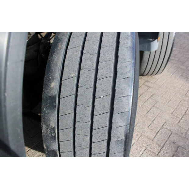 2003 جيناف OTHERS-45817385