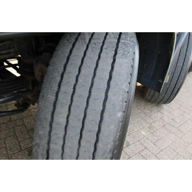 2003 جيناف OTHERS-45817391