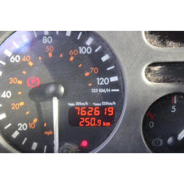 2003 جيناف OTHERS-45817398