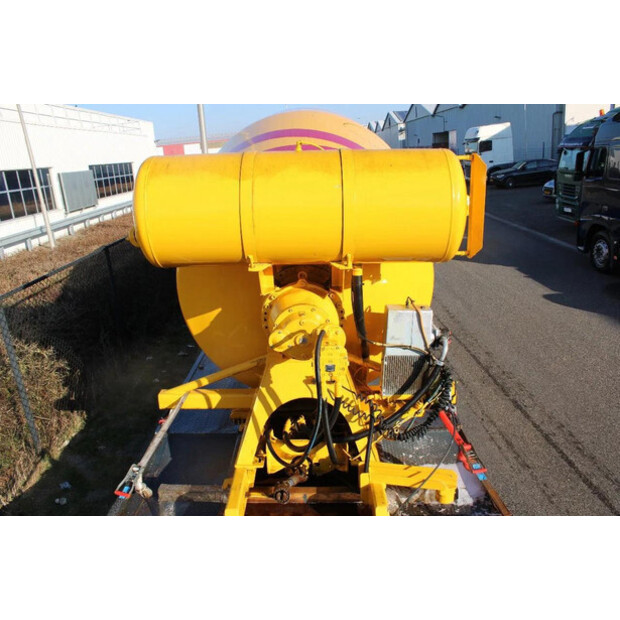 2003 جيناف OTHERS-45817401