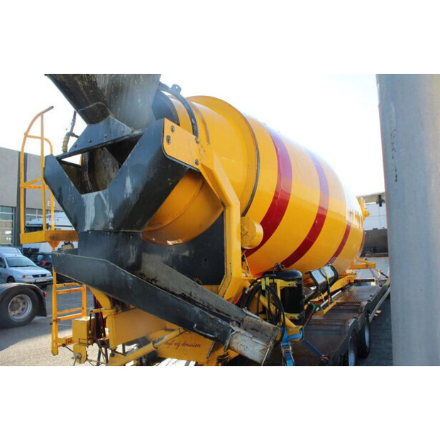 2003 جيناف OTHERS-45817403