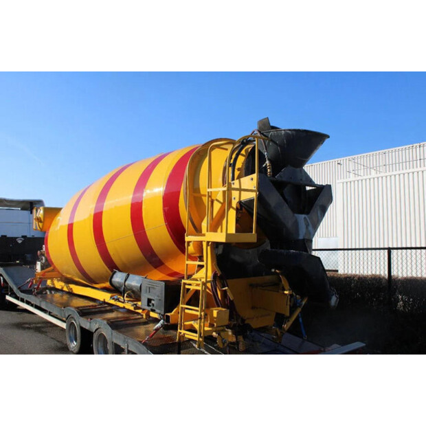 2003 جيناف OTHERS-45817409