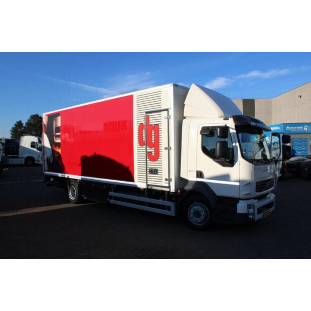 2013 Volvo FL-45817412