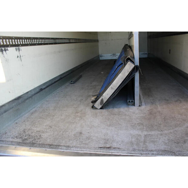 2013 Volvo FL-45817427