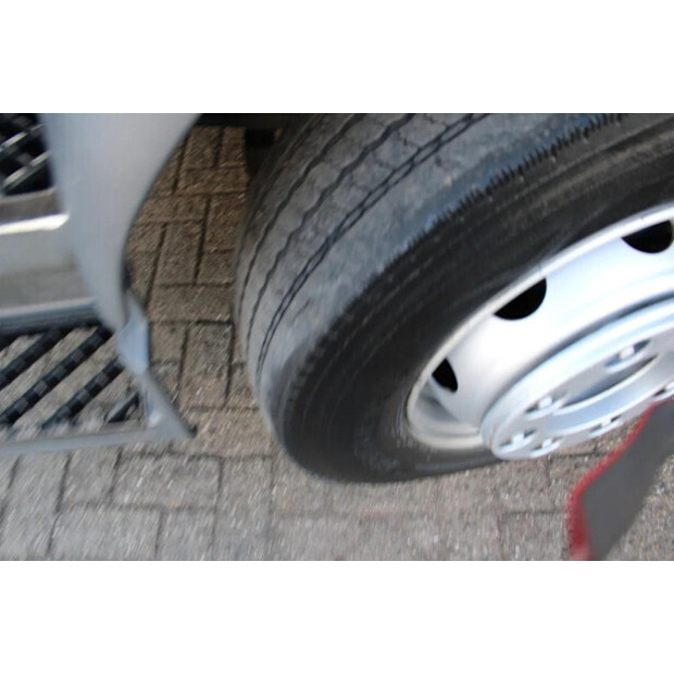 2013 Volvo FL-45817440