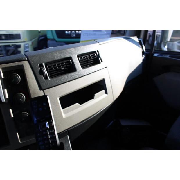 2013 Volvo FL-45817444