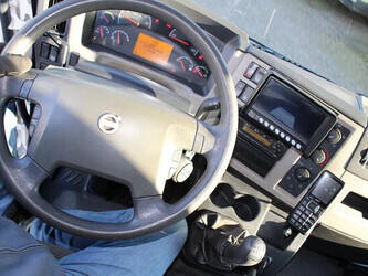 2013-volvo-fl-1428838-45817448