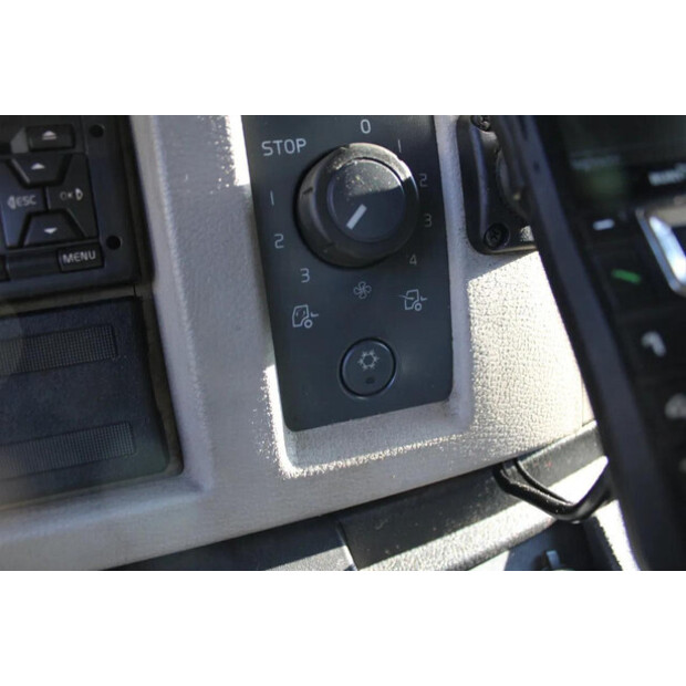 2013 Volvo FL-45817450