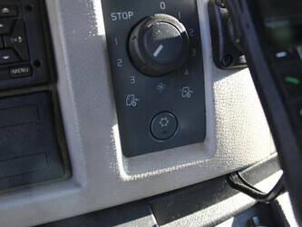 2013-volvo-fl-1428838-45817450