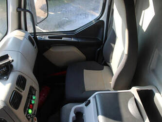 2011-renault-midlum-1428842-45817582