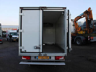 2016-mercedes-benz-sprinter-1428847-45817744