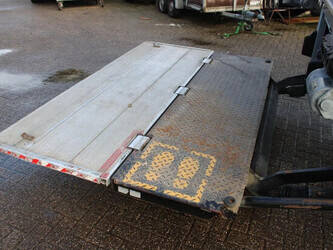 2012-iveco-eurocargo-1428848-45817778