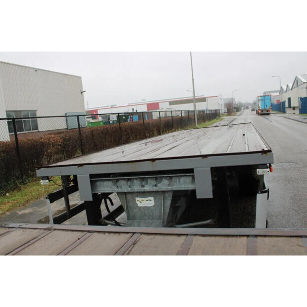 2011 سامرو 2-45817845