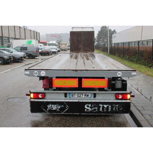 2011 سامرو 2-45817848