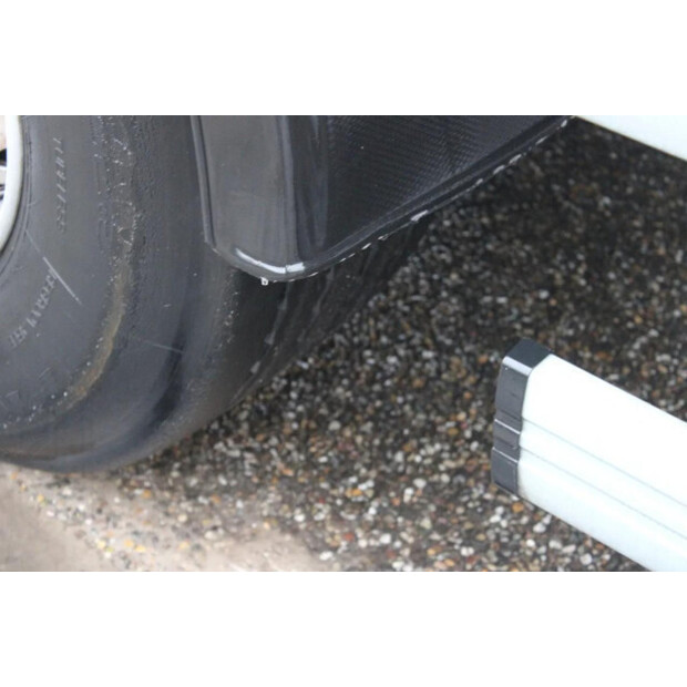 2011 سامرو 2-45817855