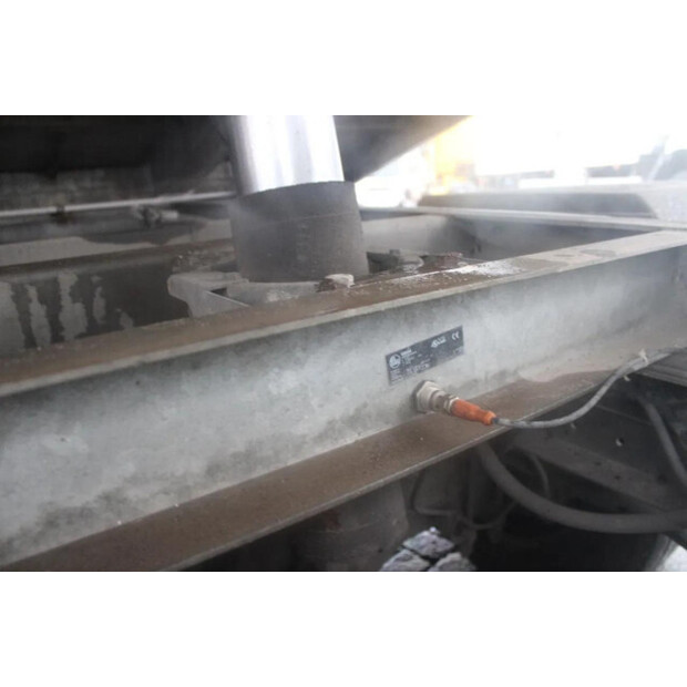 2015 Renault D-45817876