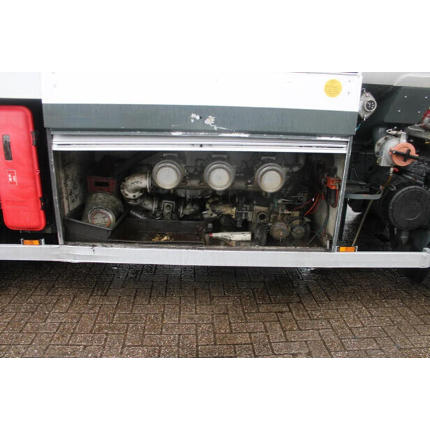 2009 داف LF-45817988