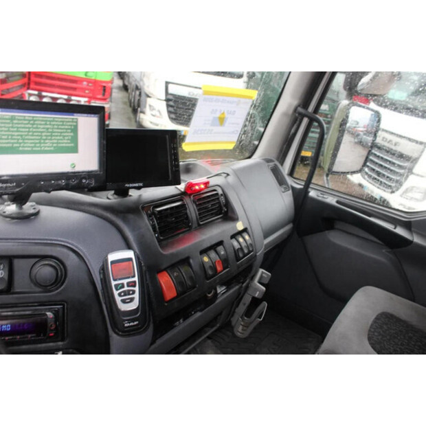 2009 داف LF-45817994