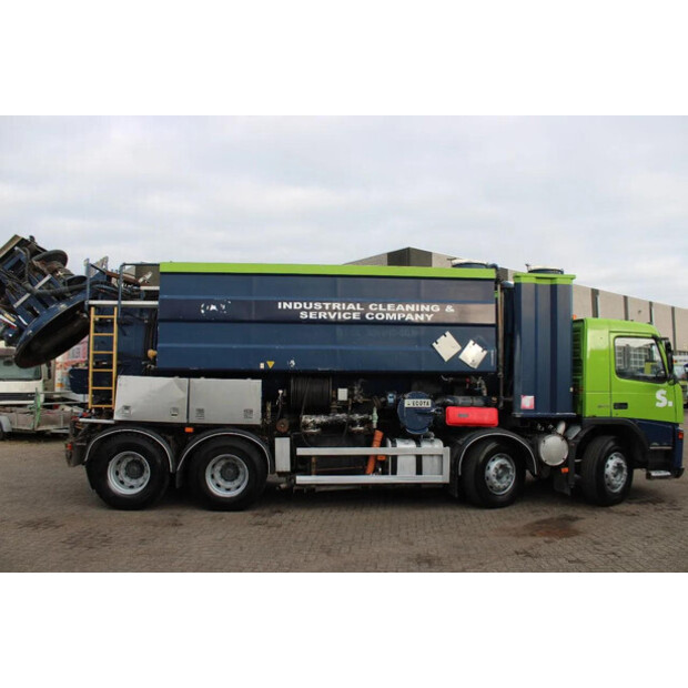 2003 فولفو FM-45818039