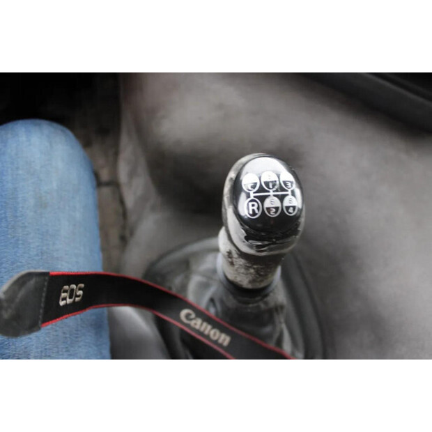 2003 فولفو FM-45818041