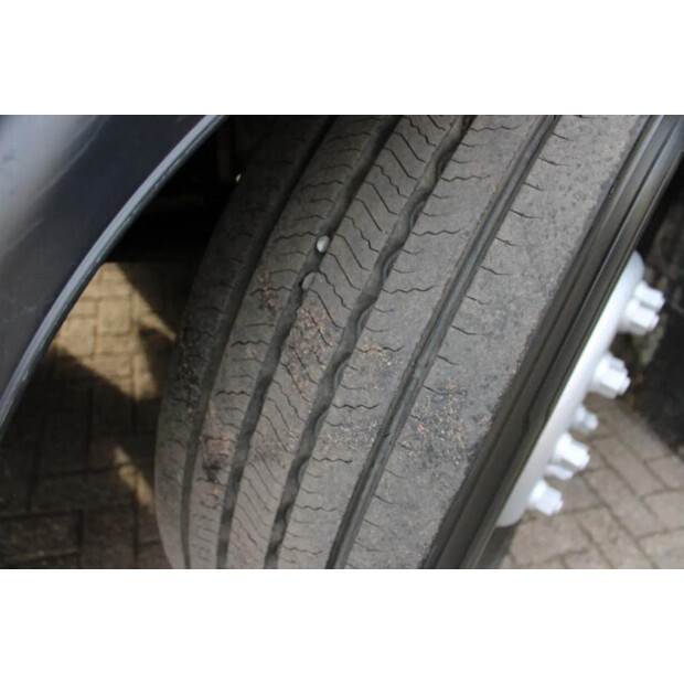 2003 فولفو FM-45818044