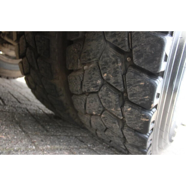 2003 فولفو FM-45818047