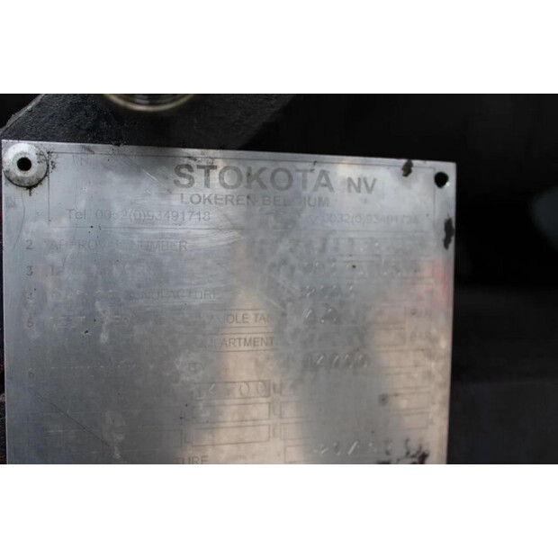 2003 فولفو FM-45818057