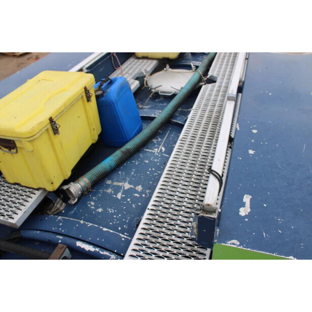 2003 فولفو FM-45818061