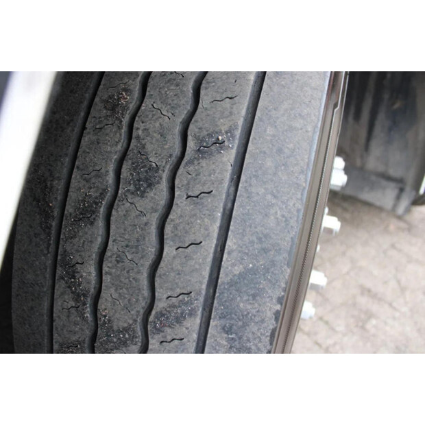 2003 فولفو FM-45818063