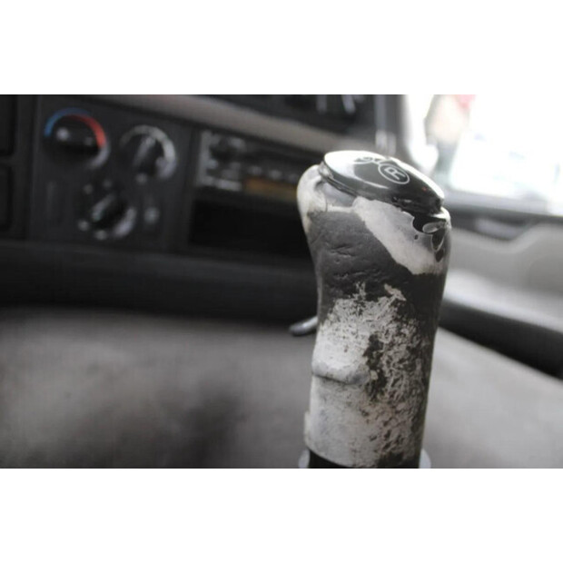 2003 فولفو FM-45818067