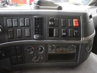 2003-volvo-fm-1428856-45818075