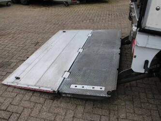 2015-mercedes-benz-actros-1428857-45818081