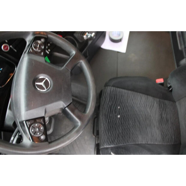 2015 Mercedes-Benz ACTROS-45818095