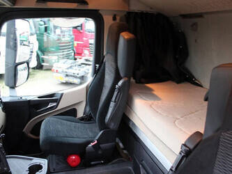 2015-mercedes-benz-actros-1428857-45818097