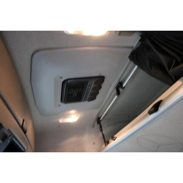 2015 Mercedes-Benz ACTROS-45818099