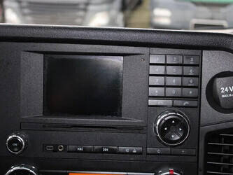 2015-mercedes-benz-actros-1428857-45818104