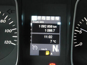 2015-mercedes-benz-actros-1428857-45818111