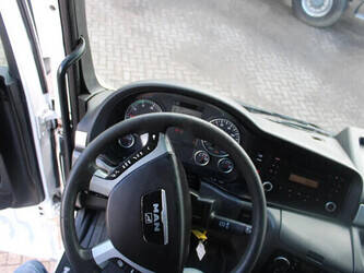 2010-man-tgx-1428864-45818357