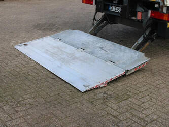 2017-iveco-stralis-1428866-45818399