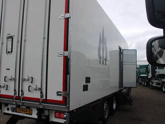 2015-scania-r490-1428869-45818490