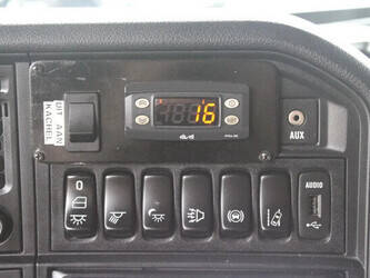 2015-scania-r490-1428869-45818515