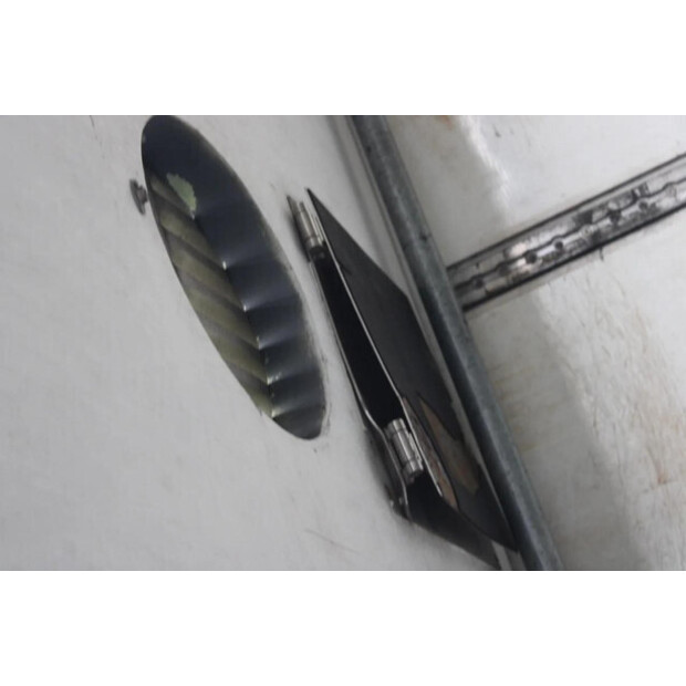 2003 فان إيك OTHERS-45818579