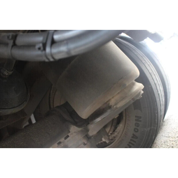 2003 فان إيك OTHERS-45818582