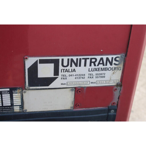 2003 فان إيك OTHERS-45818588